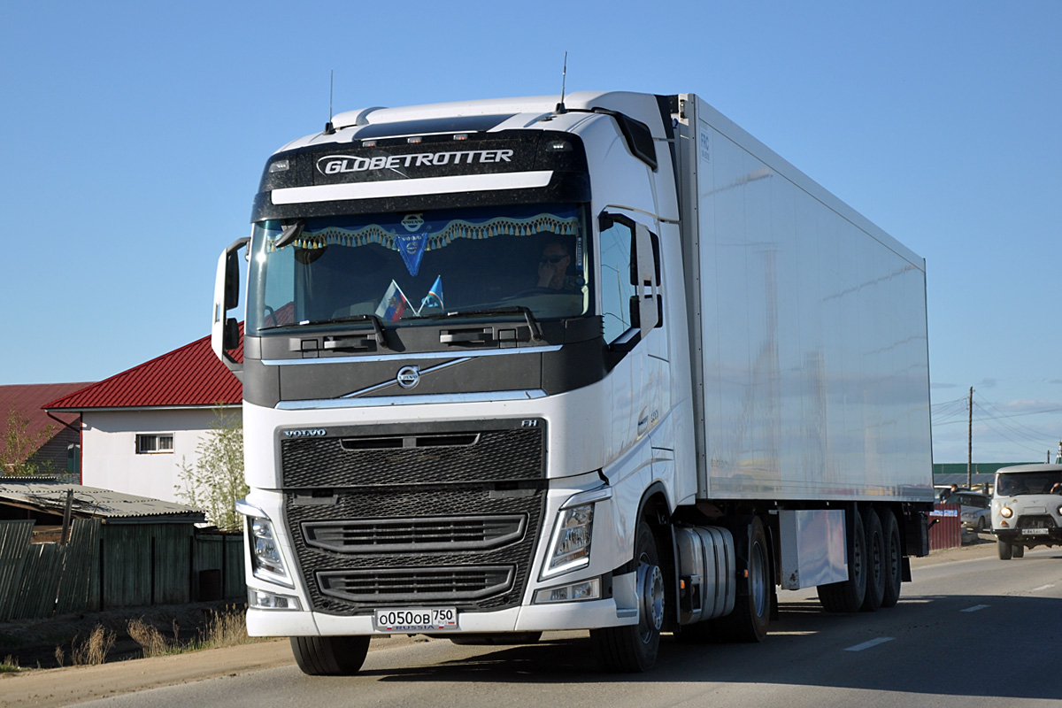 Московская область, № О 050 ОВ 750 — Volvo ('2012) FH.500 [X9P]