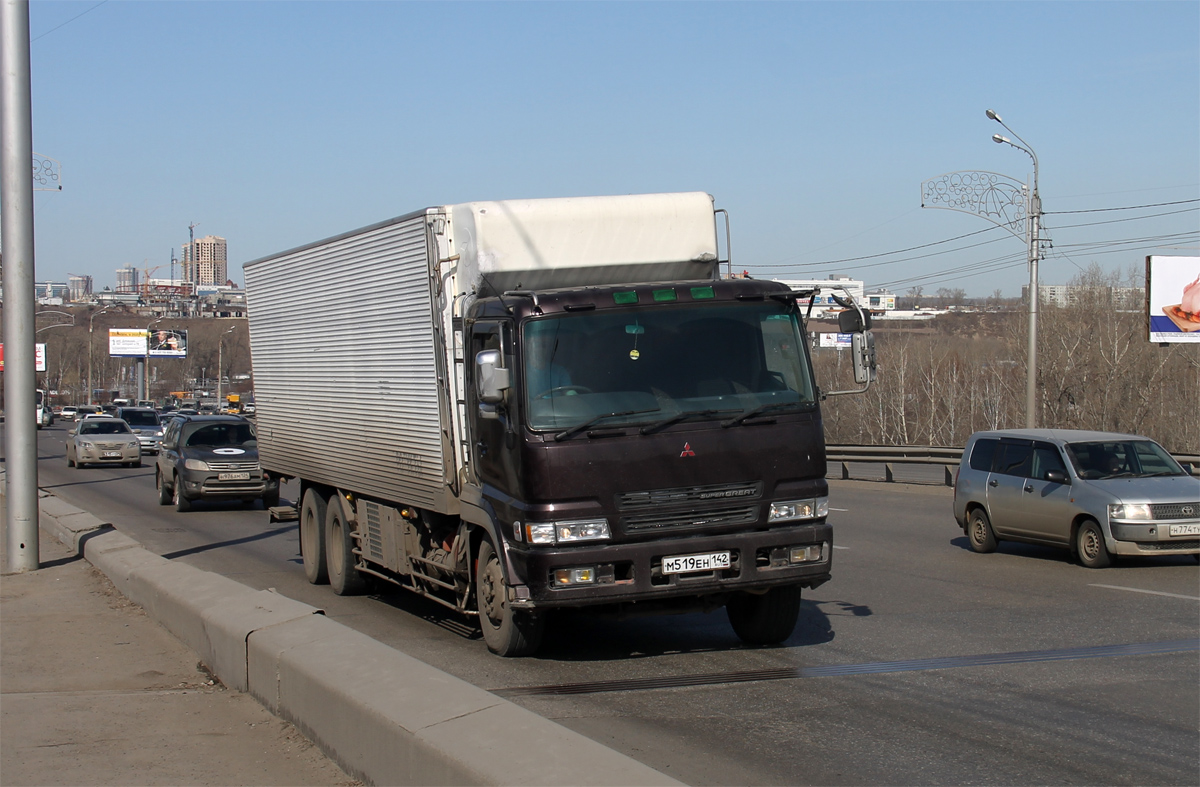 Кемеровская область, № М 519 ЕН 142 — Mitsubishi Fuso Super Great