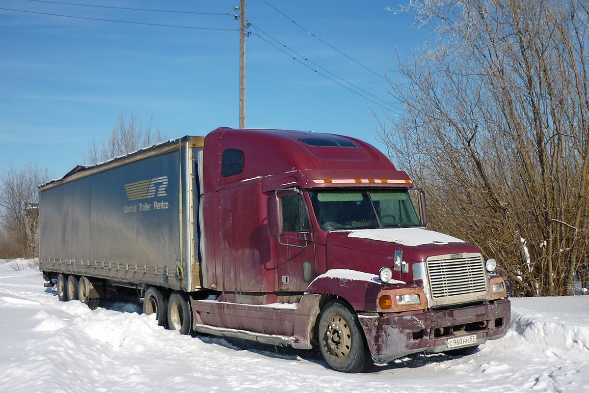 Новгородская область, № С 960 НН 53 — Freightliner Century Class