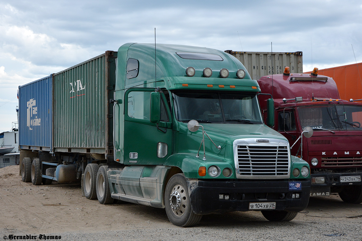 Амурская область, № В 104 ХВ 28 — Freightliner Century Class