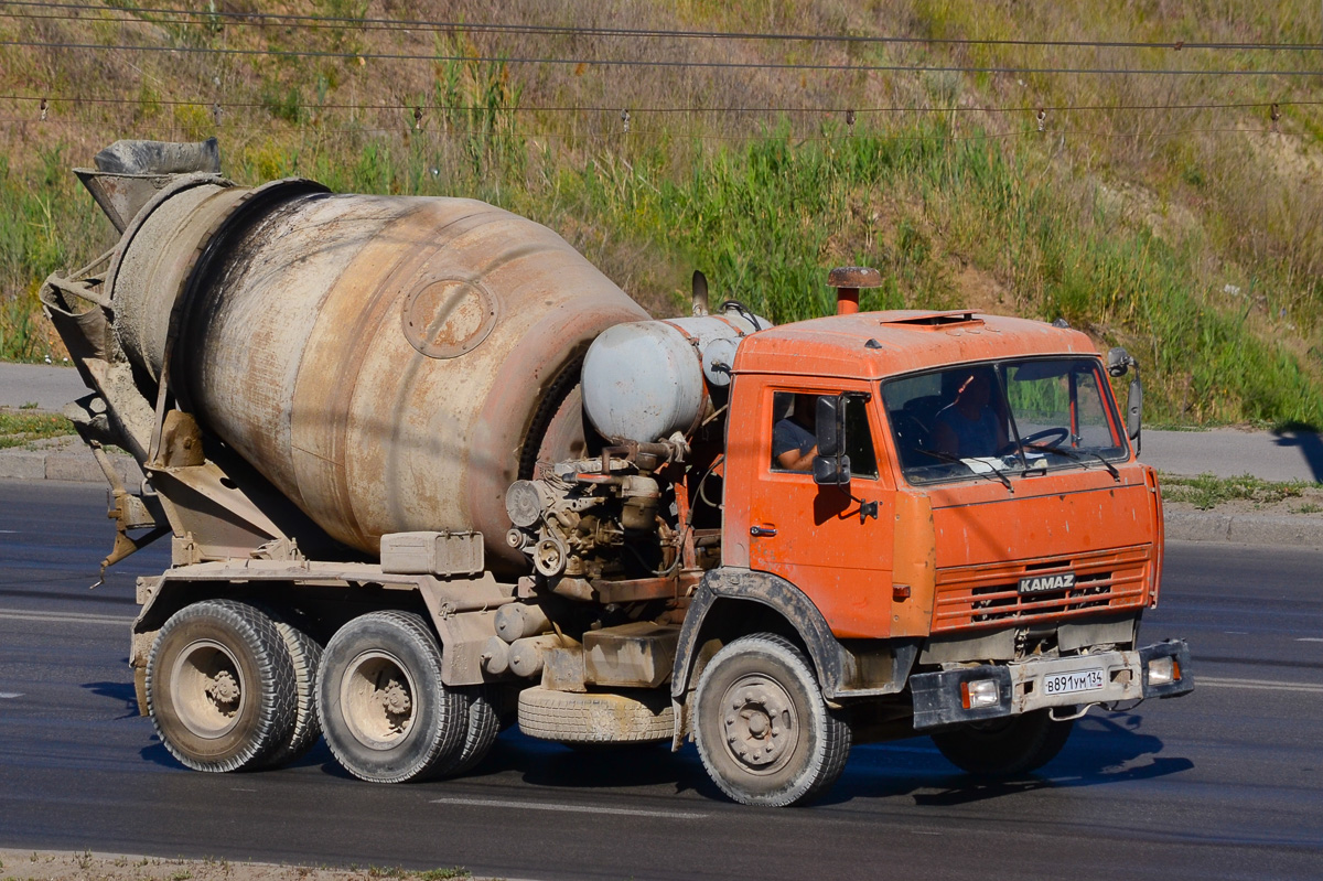 Волгоградская область, № В 891 УМ 134 — КамАЗ-55111-15 [55111R]
