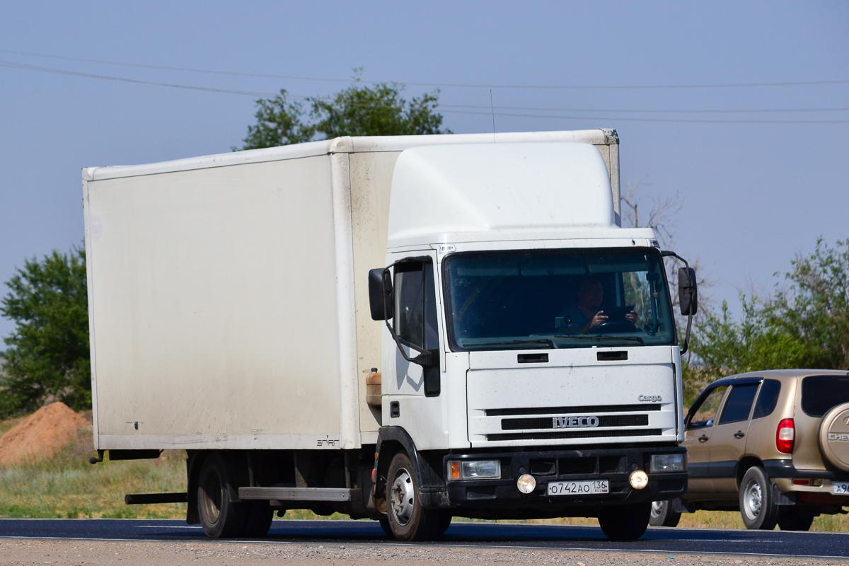 Воронежская область, № О 742 АО 136 — IVECO EuroCargo ('1991)