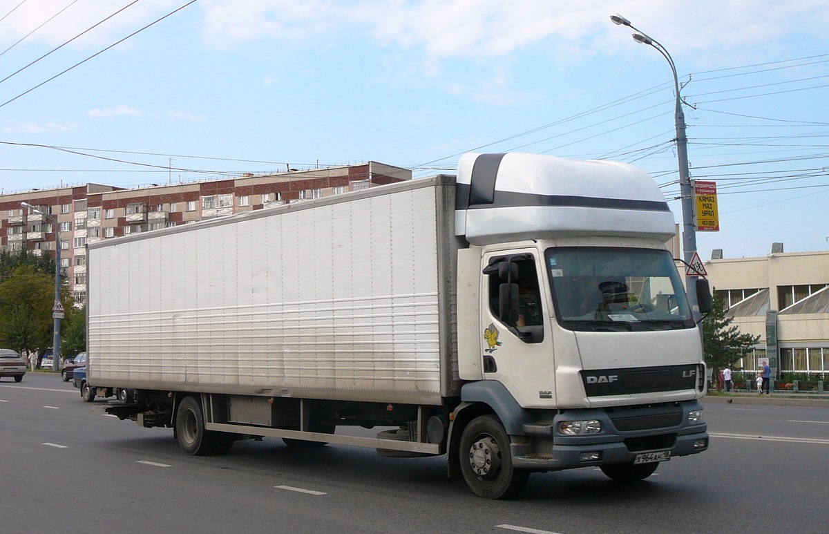 Удмуртия, № Х 964 АН 18 — DAF LF55 FA