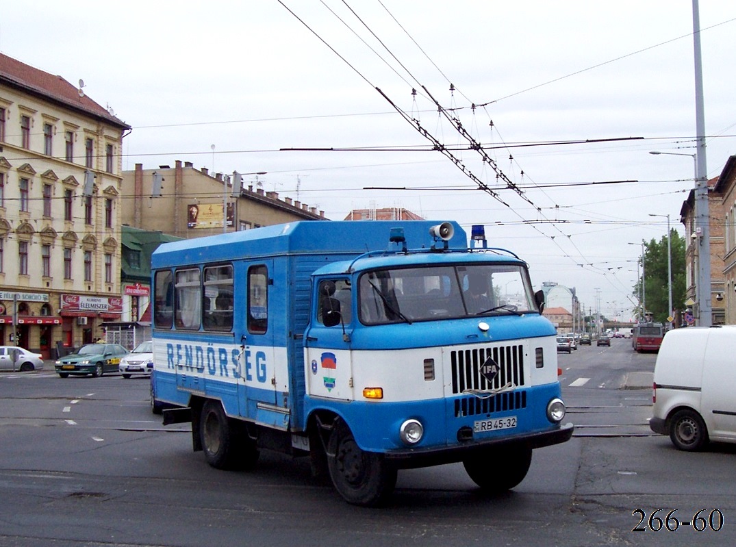 Венгрия, № RB 45-32 — IFA W50L