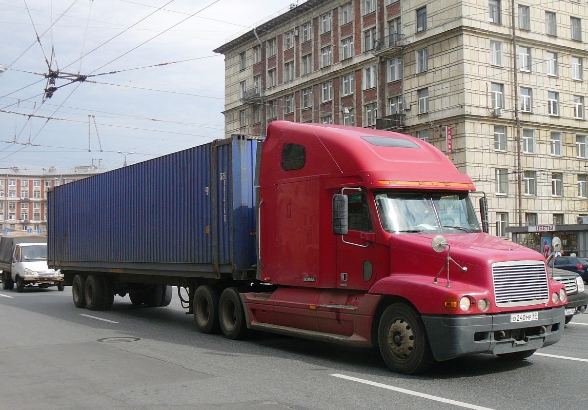 Тверская область, № О 240 МР 69 — Freightliner Century Class