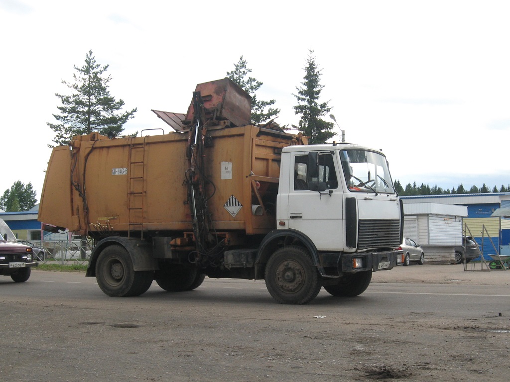 Тверская область, № Х 485 НН 69 — МАЗ-533702