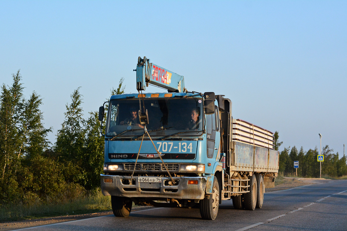 Саха (Якутия), № В 066 КВ 14 — Hino FR