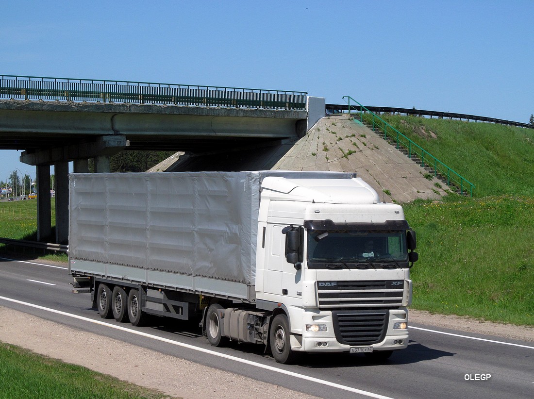 Смоленская область, № А 371 ЕХ 67 — DAF XF105 FT