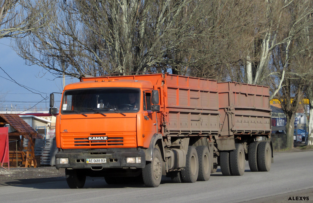 Днепропетровская область, № АЕ 0688 ВХ — КамАЗ-53215-15 [53215R]