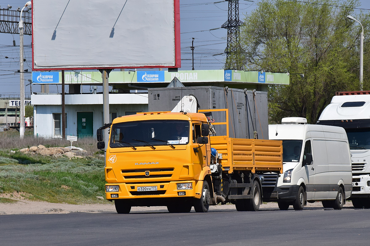 Москва, № Е 320 УН 777 — КамАЗ-4308-R4(28)