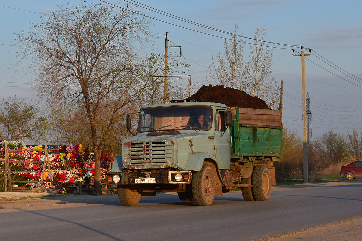 Волгоградская область, № С 195 ЕК 34 — ЗИЛ-494560