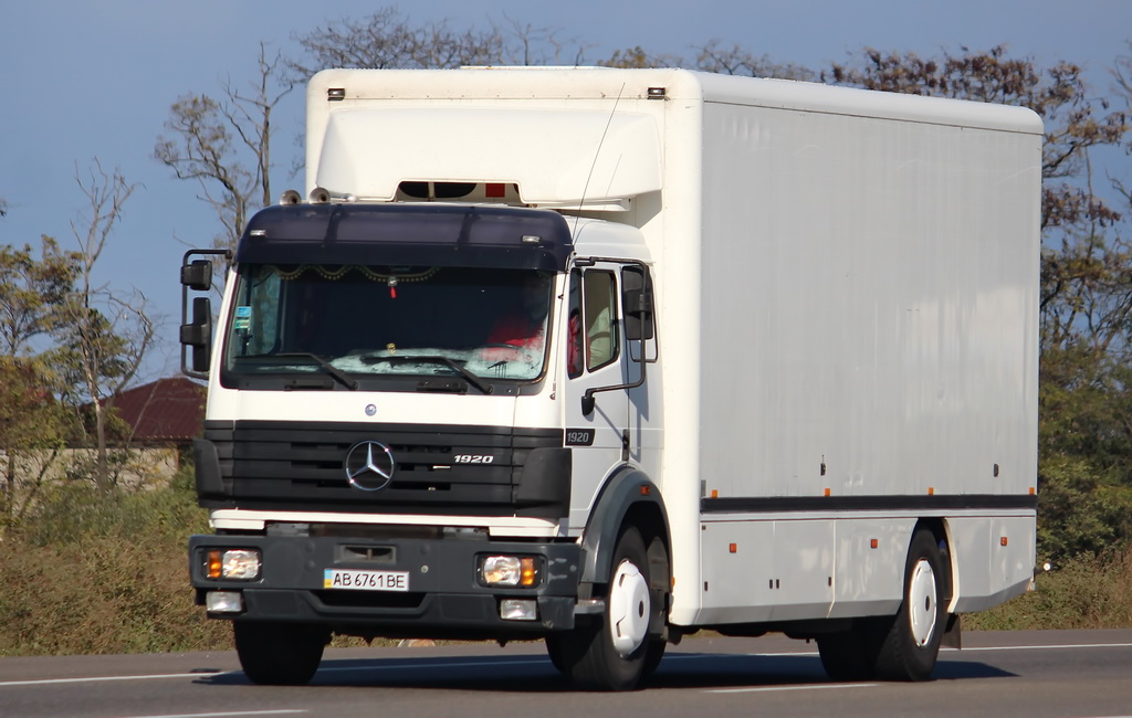 Винницкая область, № АВ 6761 ВЕ — Mercedes-Benz SK (общ. мод.)