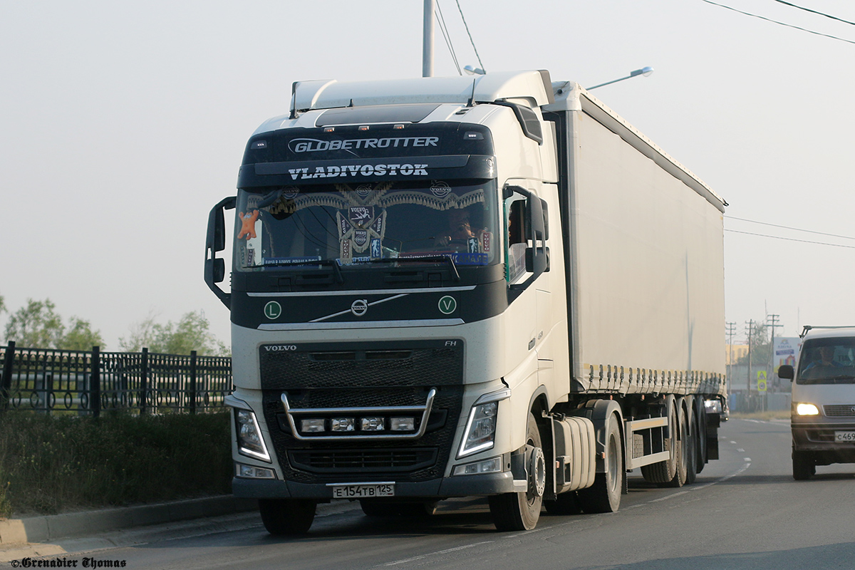 Приморский край, № Е 154 ТВ 125 — Volvo ('2012) FH.460