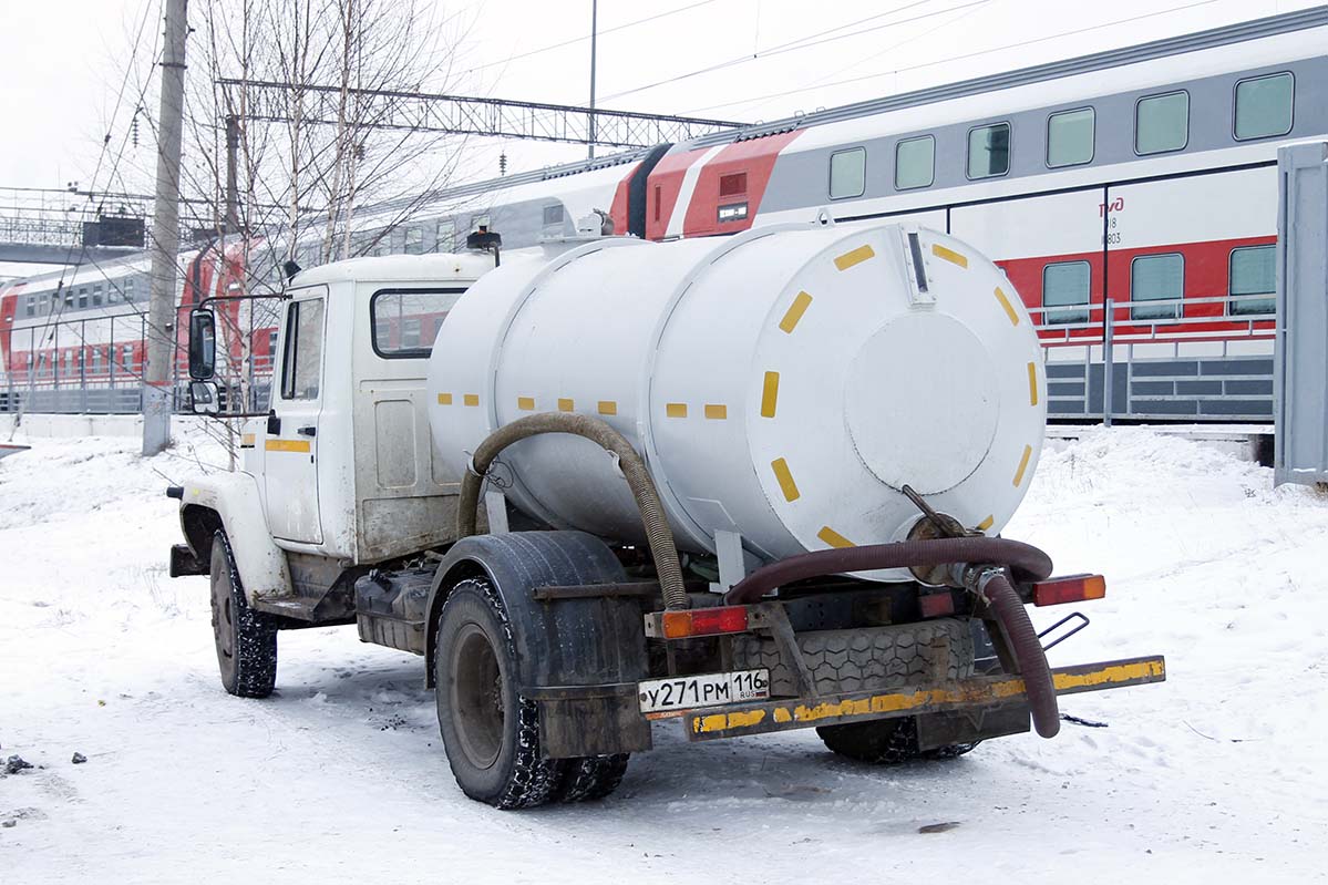 Удмуртия, № У 271 РМ 116 — ГАЗ-3309