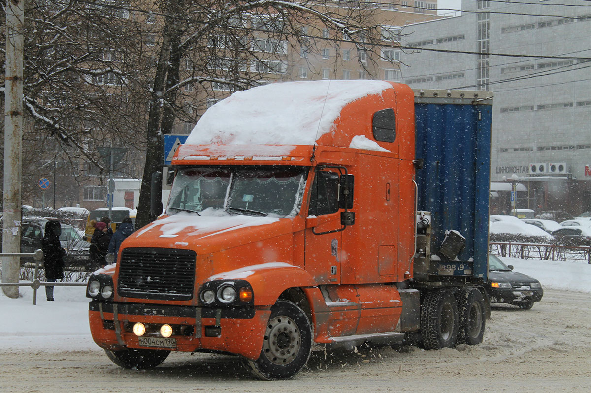 Московская область, № Н 004 СМ 190 — Freightliner Century Class