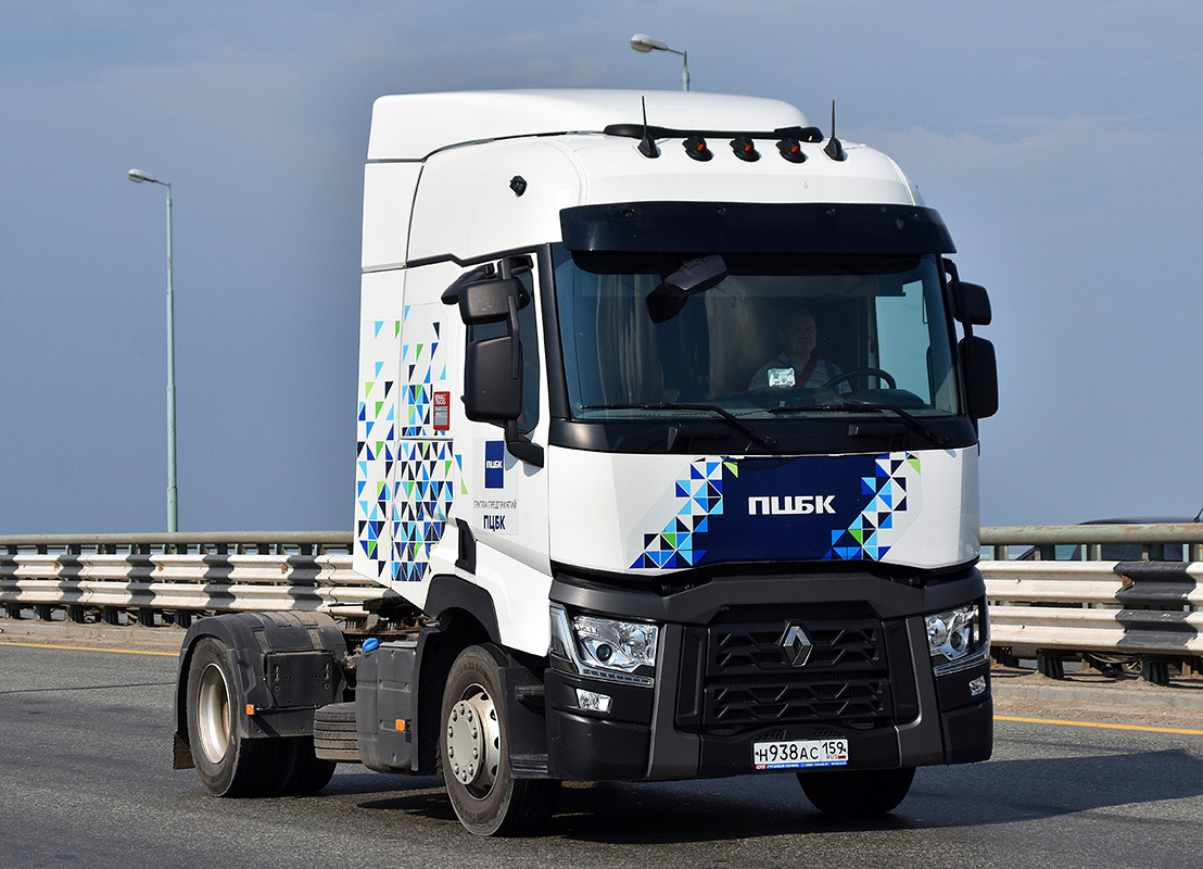 Пермский край, № Н 938 АС 159 — Renault T-Series ('2013)