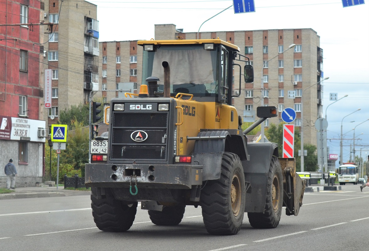 Кемеровская область, № 8835 КК 42 — SDLG LG936