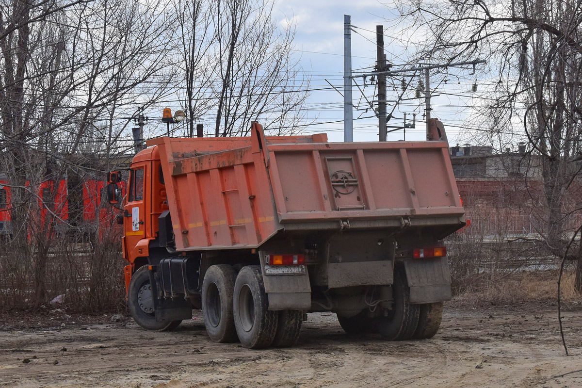 Волгоградская область, № В 986 ЕЕ 134 — КамАЗ-65115-L4(19)