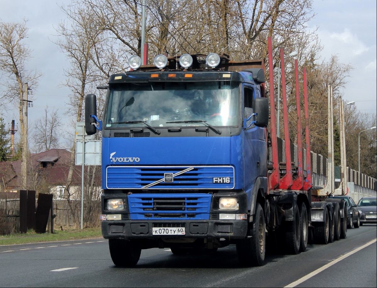 Псковская область, № К 070 ТУ 60 — Volvo ('1993) FH16.520