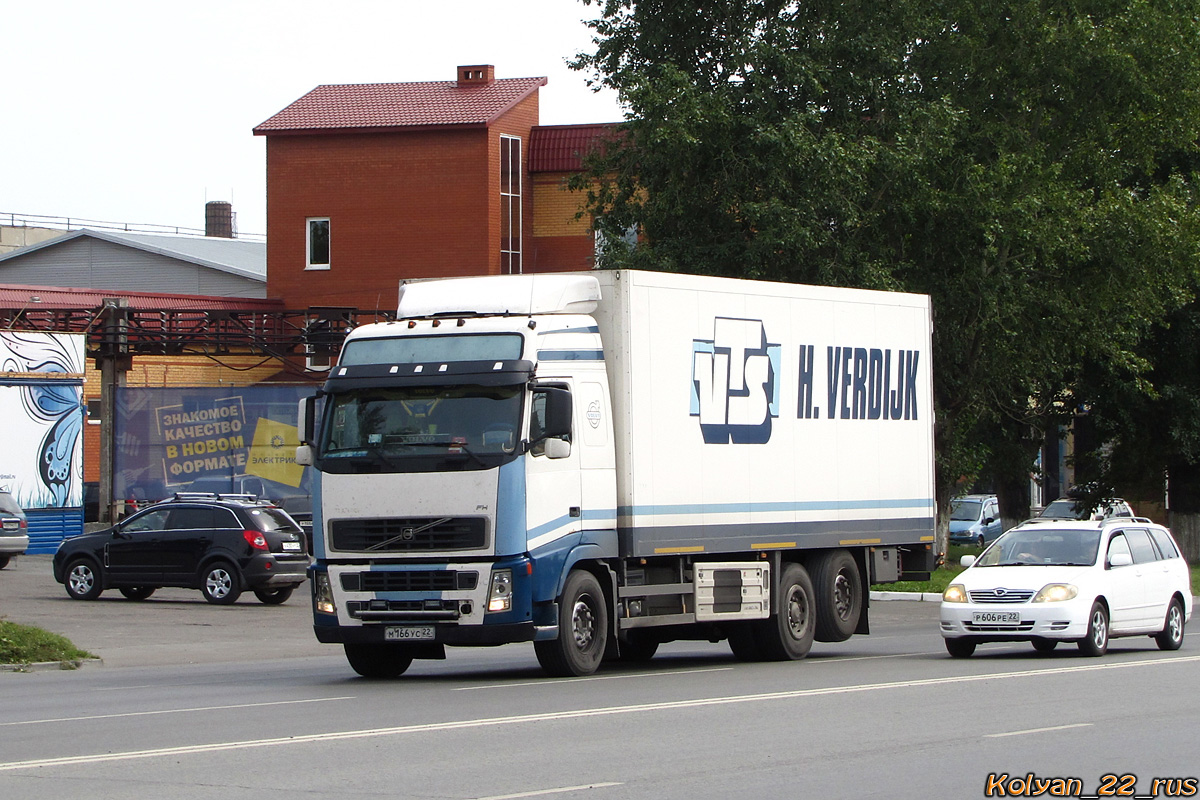 Алтайский край, № М 166 УС 22 — Volvo ('2002) FH12.400