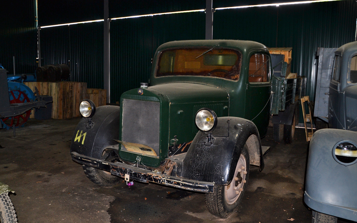 Калужская область, № (40) Б/Н 0049 — Mercedes-Benz L-Series Калужская область, № (40) Б/Н 0049 — Mercedes-Benz L-Series