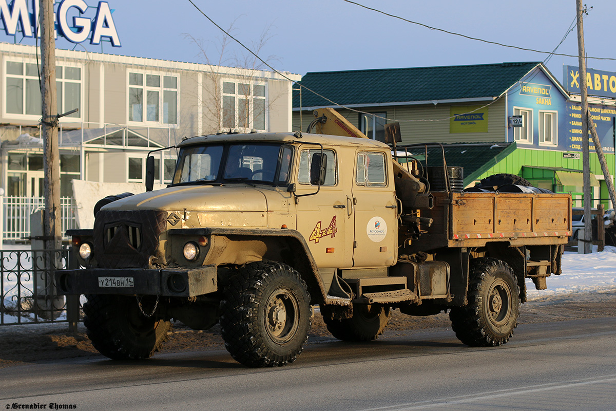 Саха (Якутия), № У 214 ВН 14 — Урал-43206
