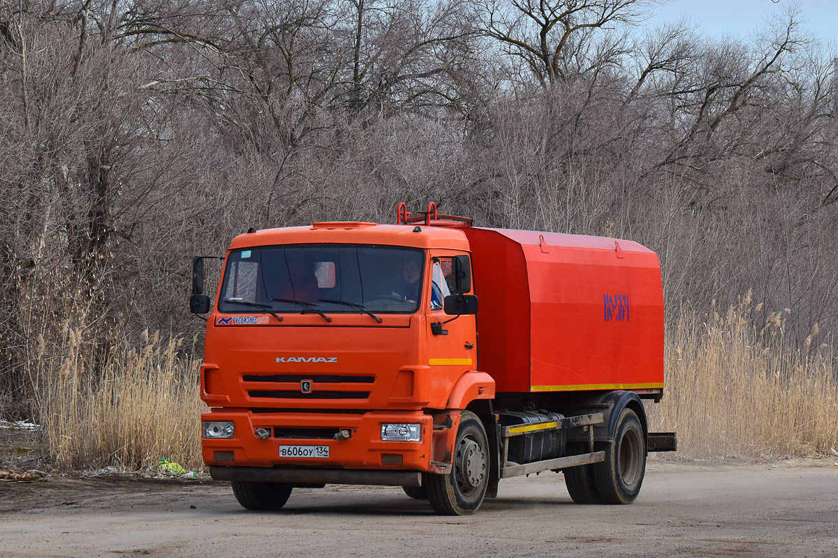 Волгоградская область, № В 606 ОУ 134 — КамАЗ-43253-R4(28)