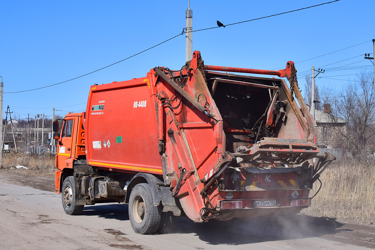 Волгоградская область, № В 935 РР 134 — КамАЗ-53605-L4(19)