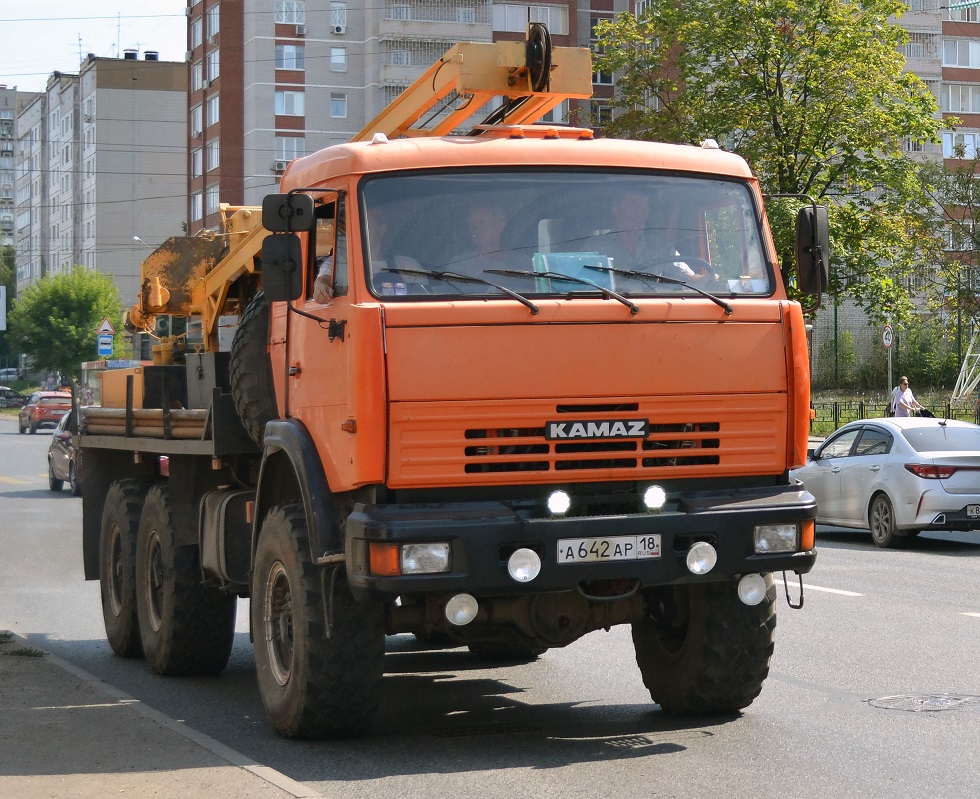 Удмуртия, № А 642 АР 18 — КамАЗ-43114-15 [43114R]