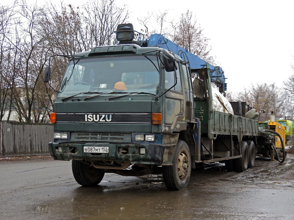 Кировская область, № В 087 МТ 152 — Isuzu (общая модель)