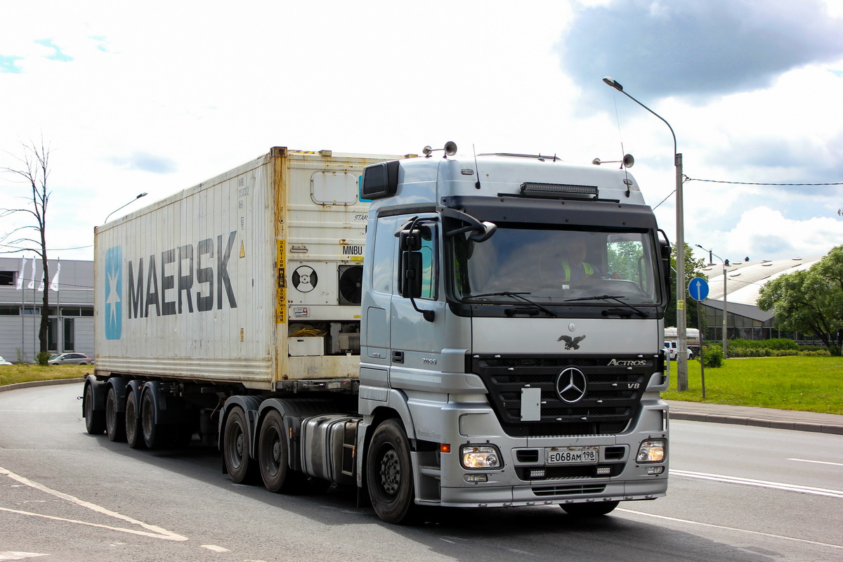 Санкт-Петербург, № Е 068 АМ 198 — Mercedes-Benz Actros ('2003)