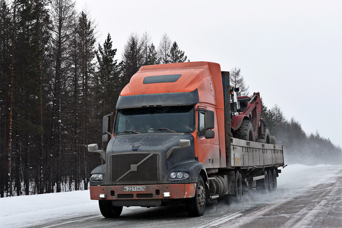 Курская область, № Е 221 ТМ 46 — Volvo VNM430