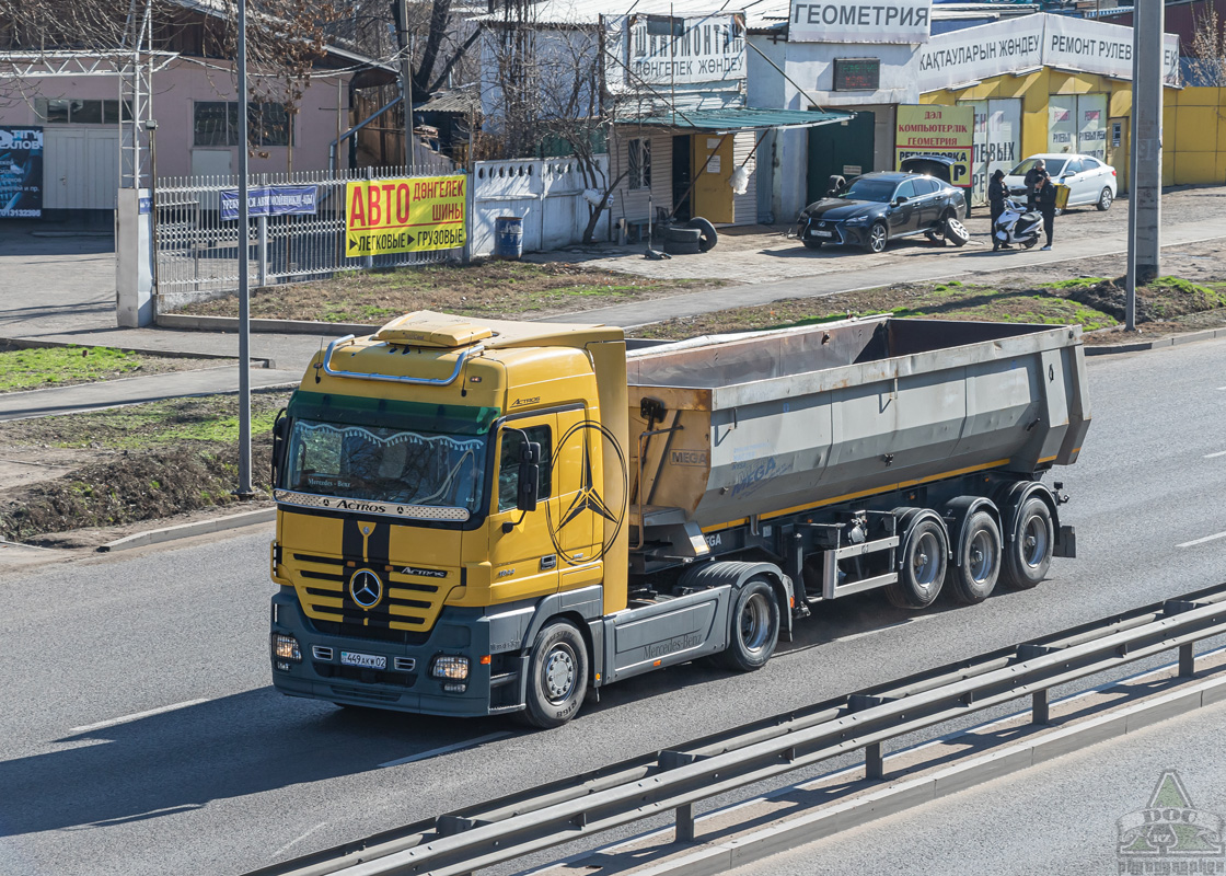 Алматы, № 449 AKW 02 — Mercedes-Benz Actros ('2003) 1844