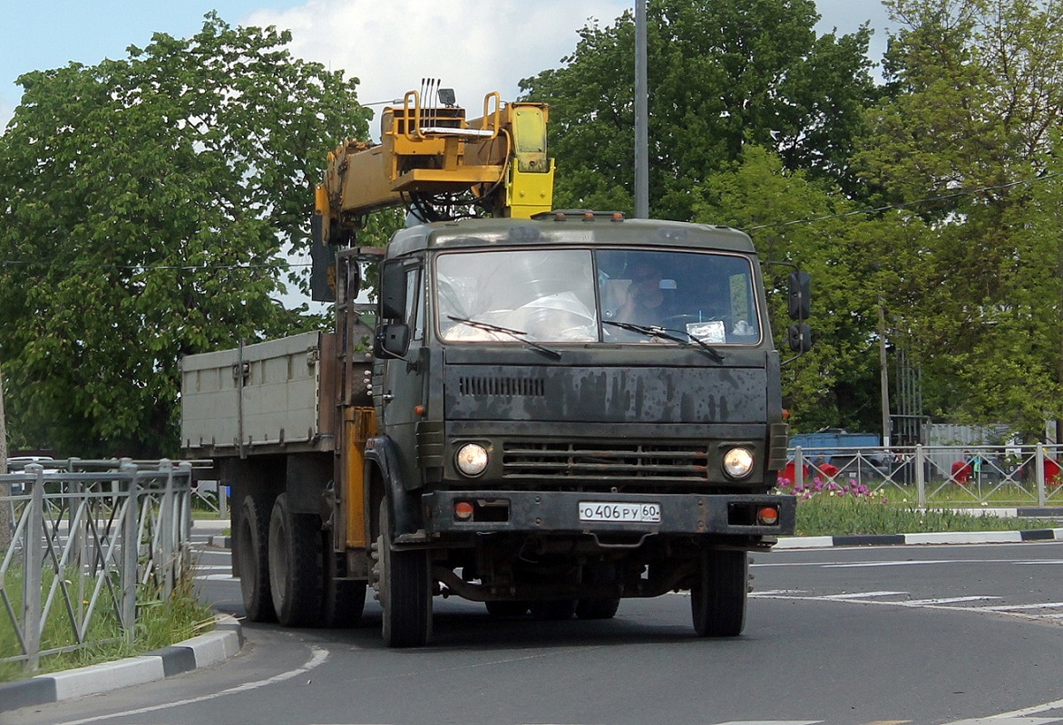 Псковская область, № О 406 РУ 60 — КамАЗ-53212