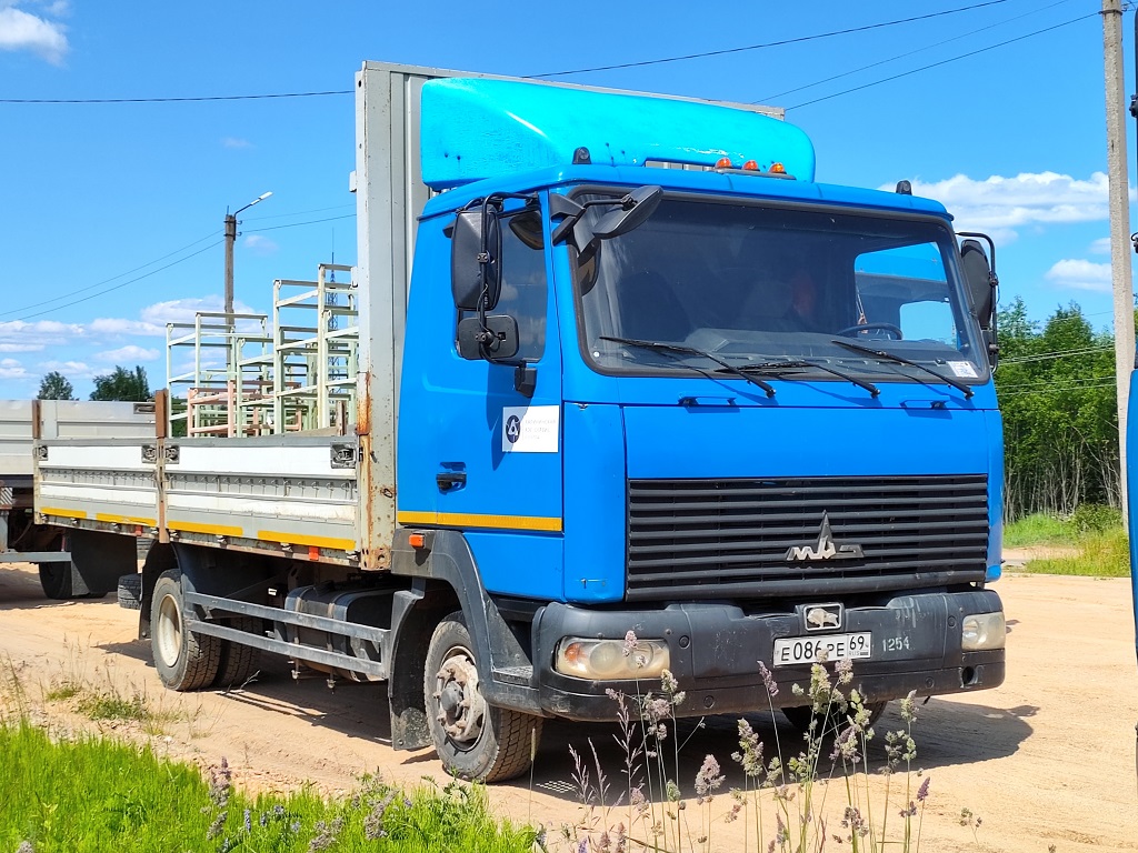 Тверская область, № Е 086 РЕ 69 — МАЗ-437130
