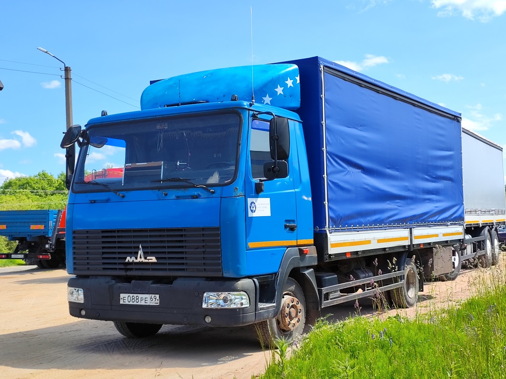 Тверская область, № Е 088 РЕ 69 — МАЗ-437130