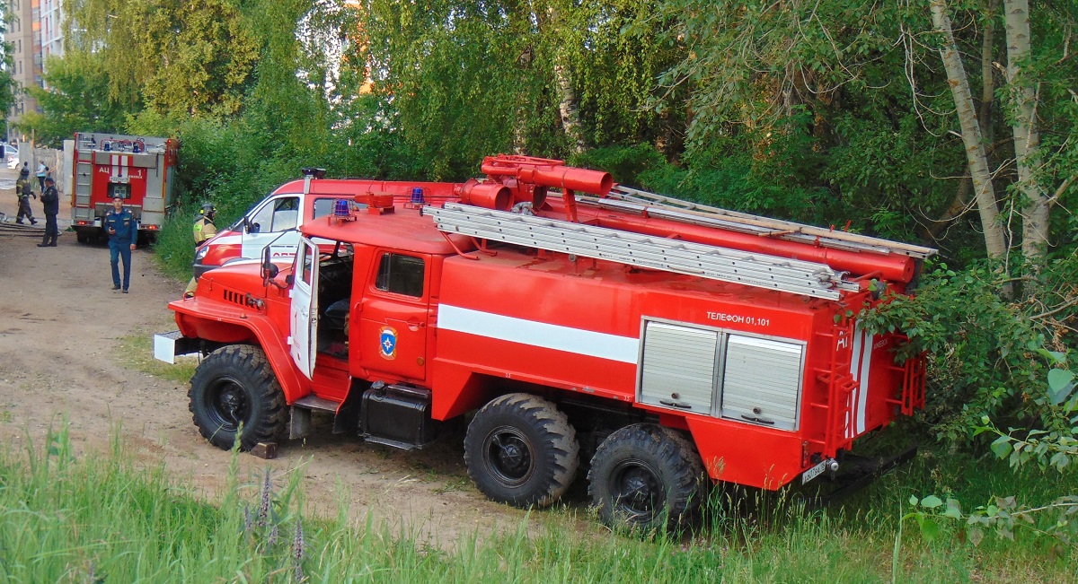 Удмуртия, № Х 607 ВА 18 — Урал-5557