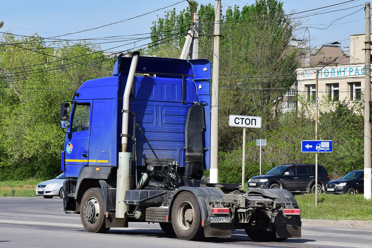 Волгоградская область, № М 300 РУ 134 — МАЗ-544008