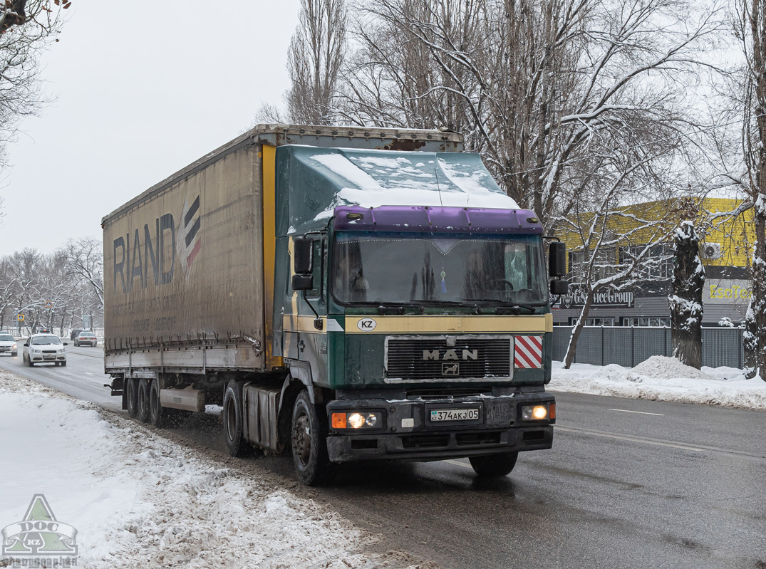 Алматинская область, № 374 AKJ 05 — MAN F2000 19.403