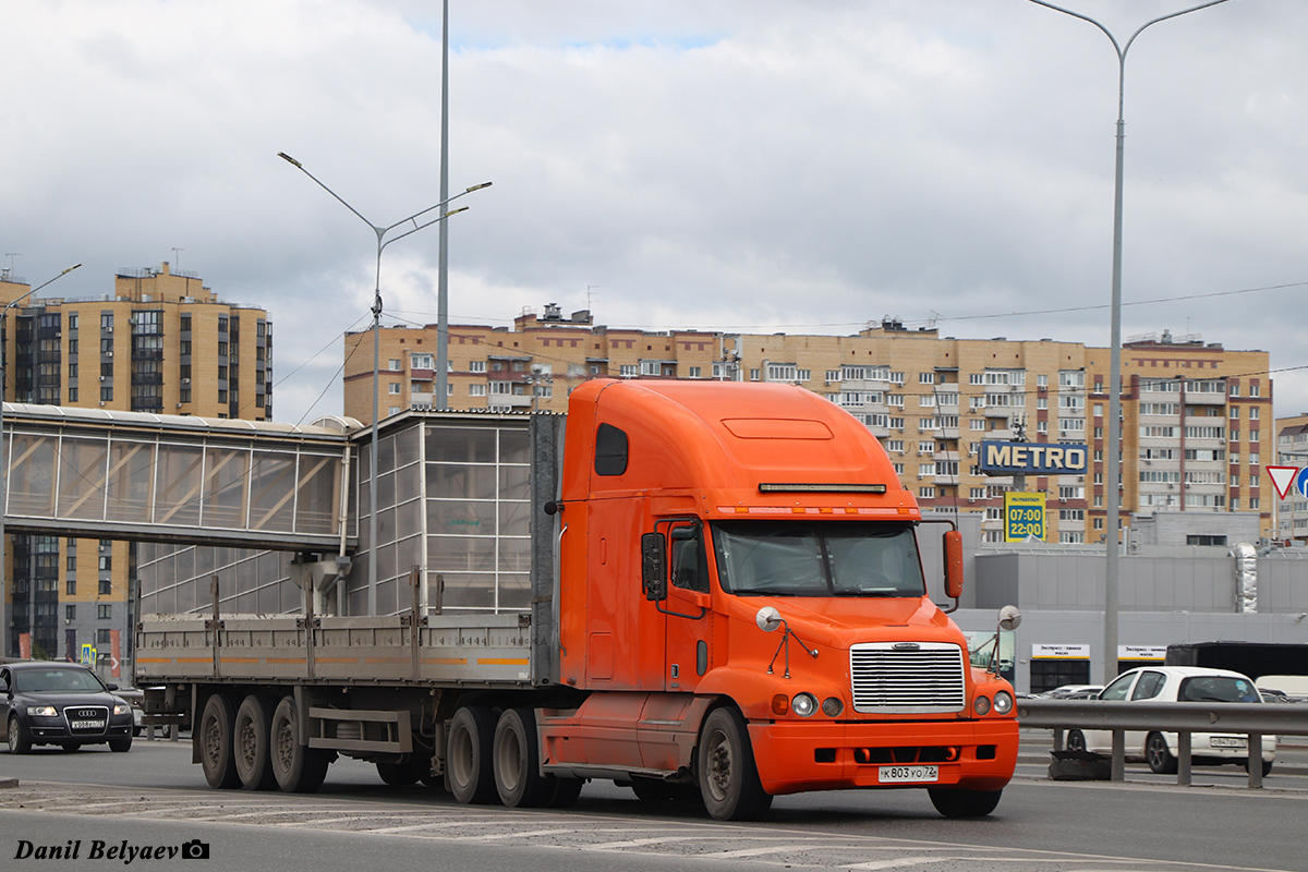 Тюменская область, № К 803 УО 72 — Freightliner Century Class