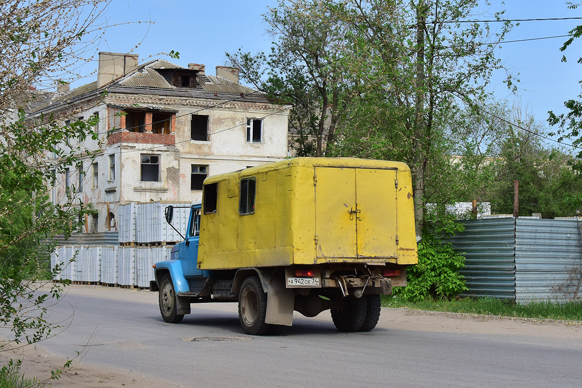 Волгоградская область, № А 942 ОЕ 34 — ГАЗ-3307
