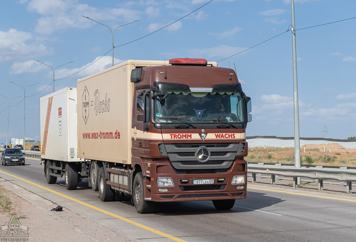 Алматинская область, № 077 LEA 05 — Mercedes-Benz Actros ('2009) 2544