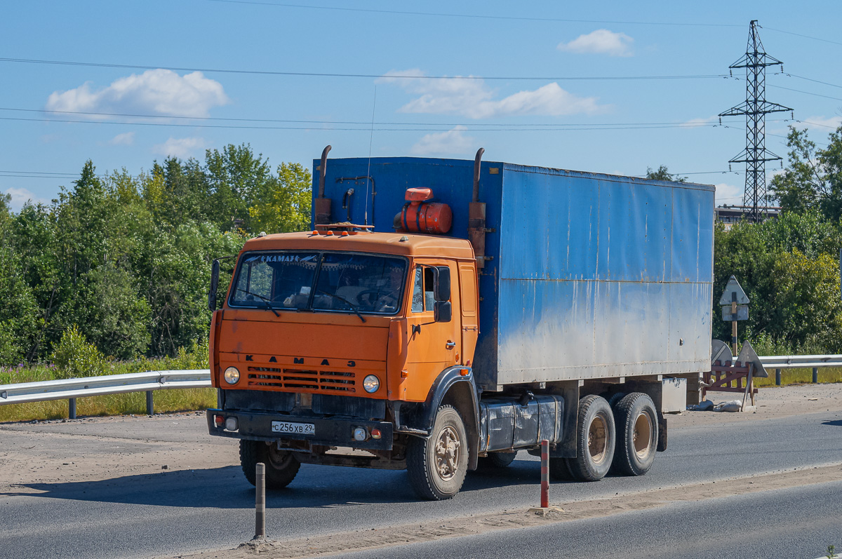 Архангельская область, № С 256 ХВ 29 — КамАЗ-53212