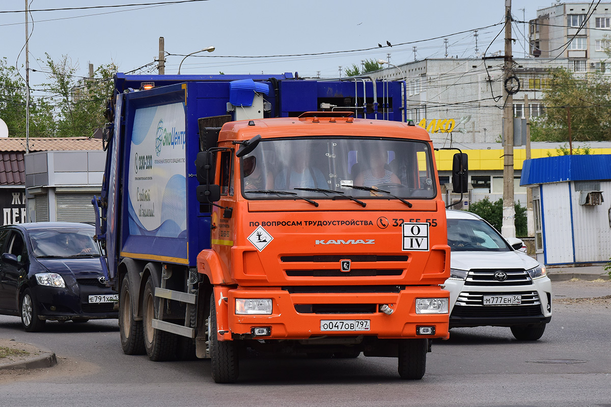 Волгоградская область, № О 047 ОВ 797 — КамАЗ-65115-A5(48)