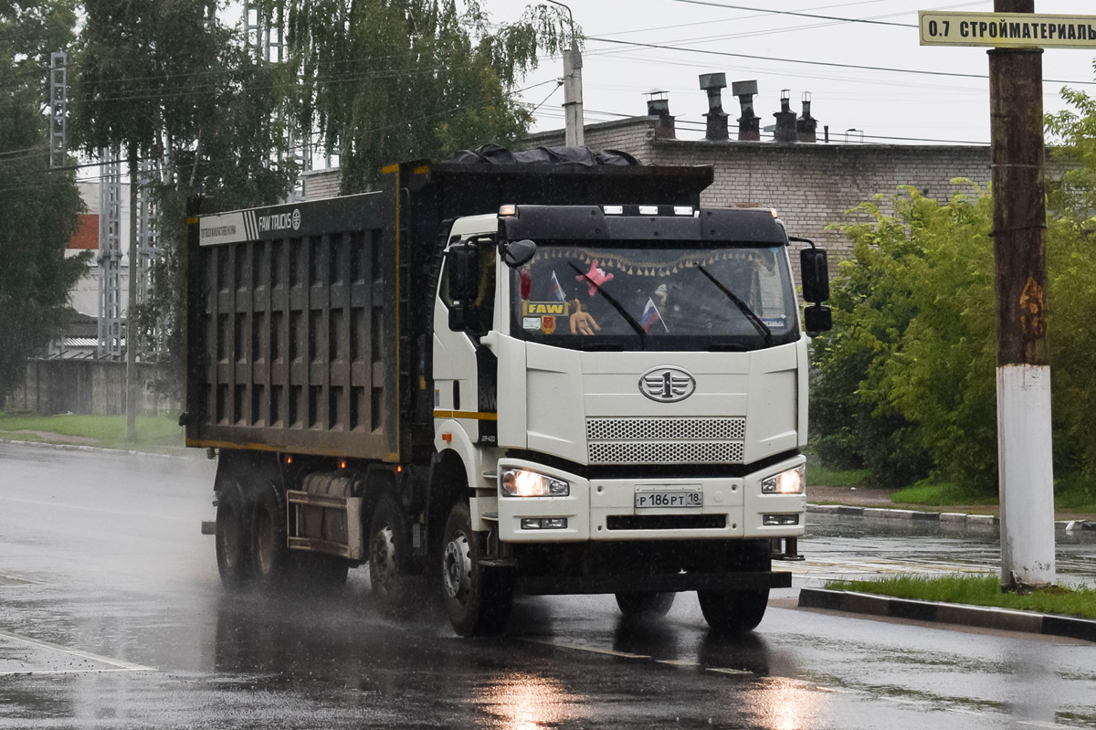 Удмуртия, № Р 186 РТ 18 — FAW J6 CA3250