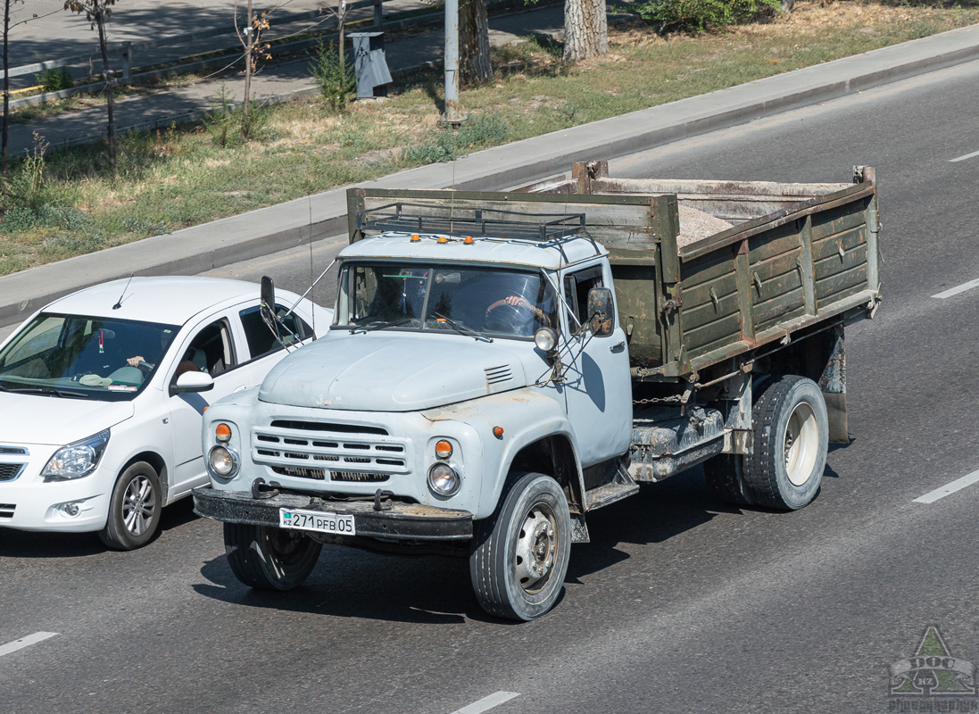 Алматинская область, № 271 PFB 05 — ЗИЛ-495710