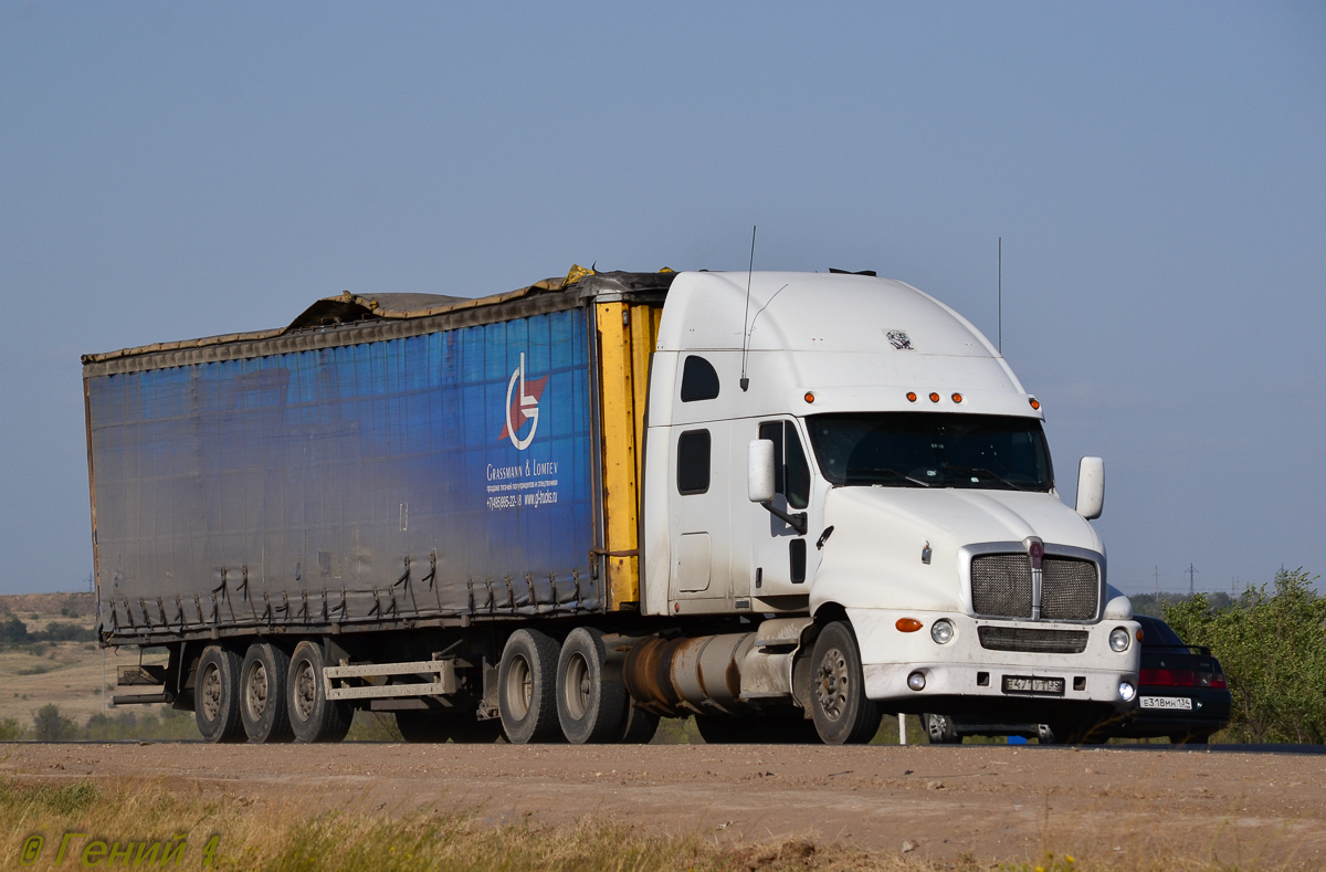 Владимирская область, № Е 471 УТ 35 — Kenworth T2000