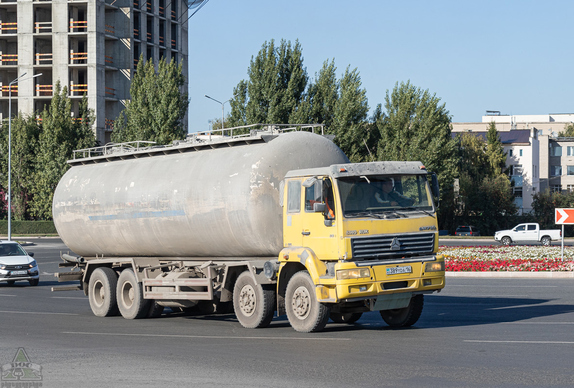 Восточно-Казахстанская область, № 389 YDA 16 — Sinotruk SWZ10 Golden Prince