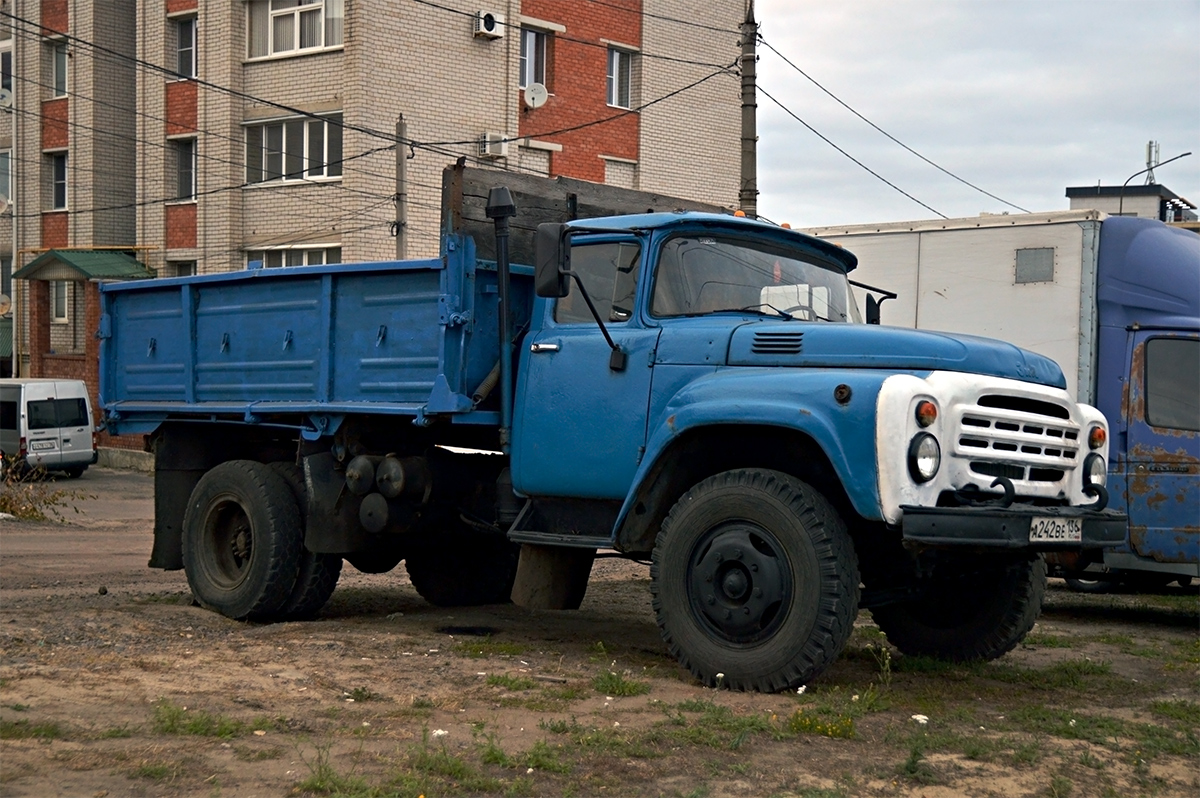 Воронежская область, № А 242 ВЕ 136 — ЗИЛ-495710