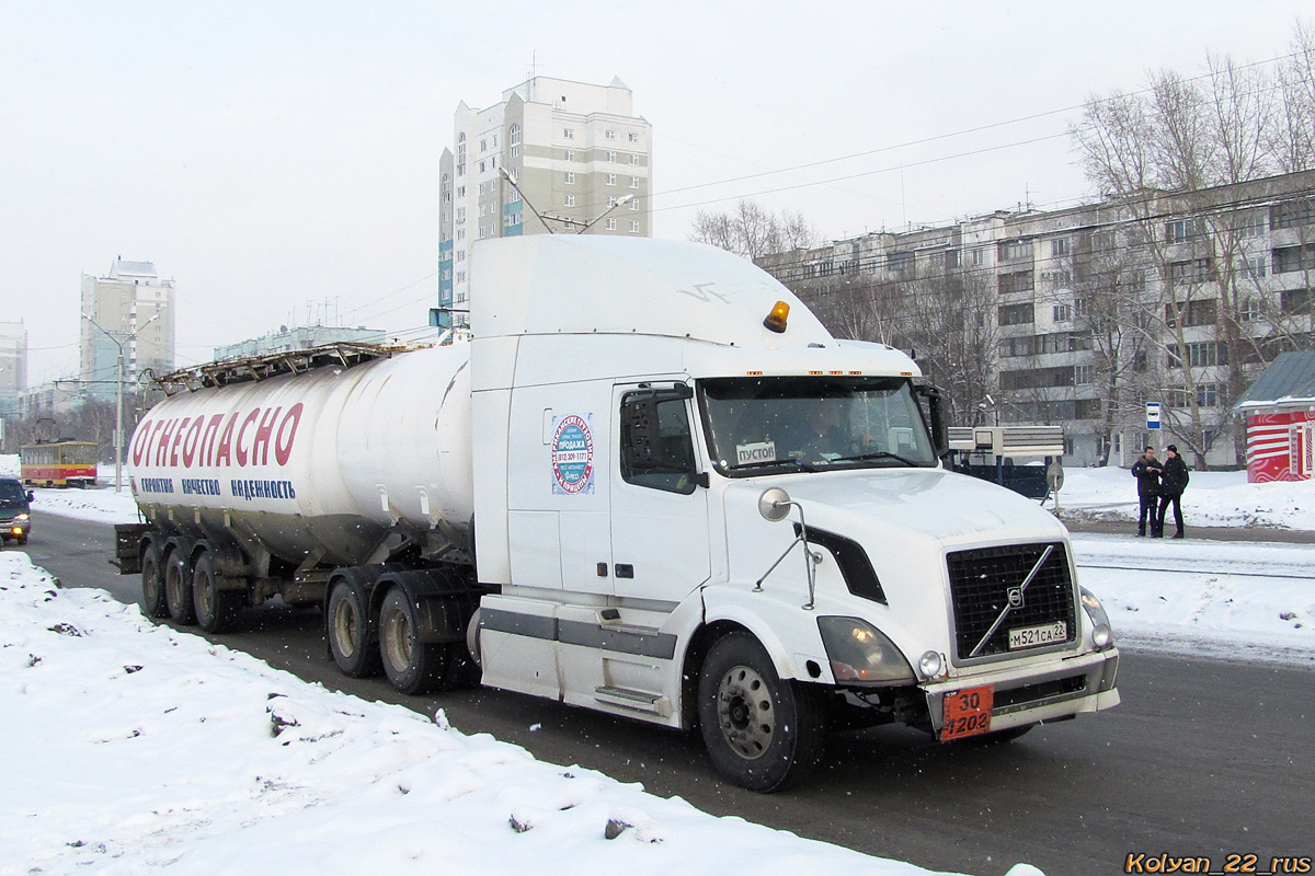 Алтайский край, № М 521 СА 22 — Volvo VNL630